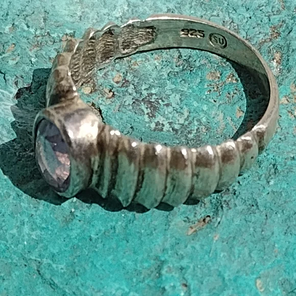 Sterling silver ring with amethyst type Stone size 4 - Picture 3 of 3